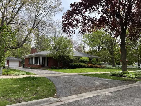 1505 Willow St, Lake Forest, IL 60045