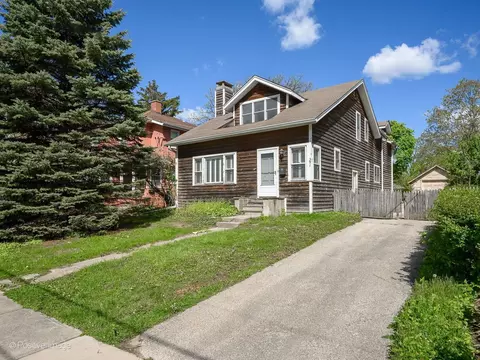 391 Bloom St, Highland Park, IL 60035