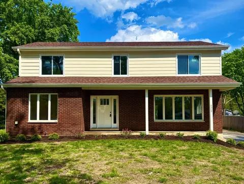 4505 Winchester Ave, Lisle, IL 60532