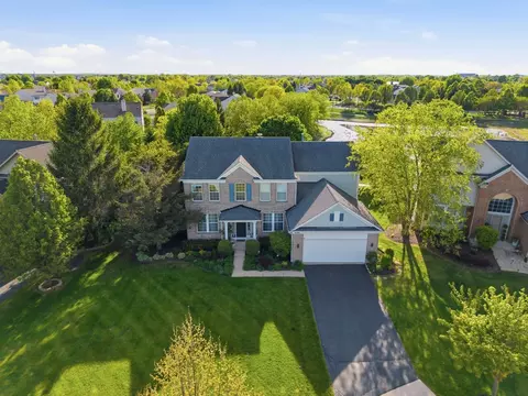 4740 Whitehall Ct, Algonquin, IL 60102
