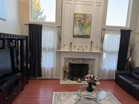 Living - 4740 Whitehall Ct, Algonquin, IL 60102 photo 3 of 7