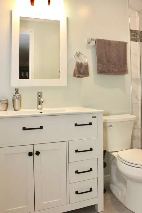Bath - 4740 Whitehall Ct, Algonquin, IL 60102 photo 7 of 10