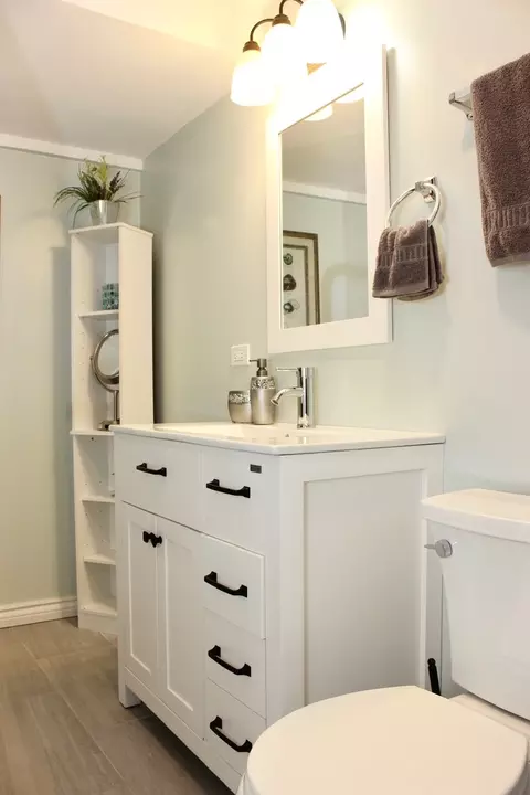 Bath - 4740 Whitehall Ct, Algonquin, IL 60102 photo 8 of 10