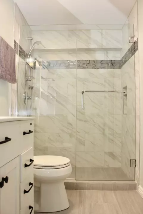 Bath - 4740 Whitehall Ct, Algonquin, IL 60102 photo 10 of 10