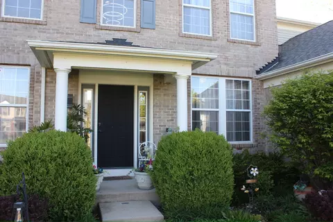Exterior - 4740 Whitehall Ct, Algonquin, IL 60102 photo 3 of 12