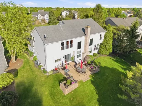View/Area - 4740 Whitehall Ct, Algonquin, IL 60102 photo 3 of 4