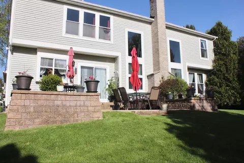 Exterior - 4740 Whitehall Ct, Algonquin, IL 60102 photo 7 of 12