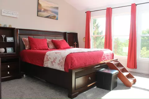 Bedroom - 4740 Whitehall Ct, Algonquin, IL 60102 photo 1 of 6