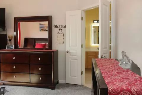 Bedroom - 4740 Whitehall Ct, Algonquin, IL 60102 photo 2 of 6