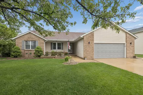 1490 Derby Dr, Bourbonnais, IL 60914