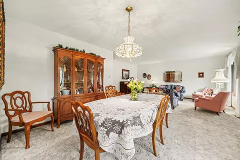 Dining - 3333 186th St, Lansing, IL 60438 photo 2 of 2