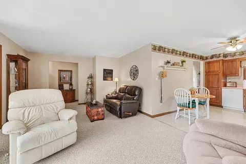 Living - 3333 186th St, Lansing, IL 60438 photo 5 of 5