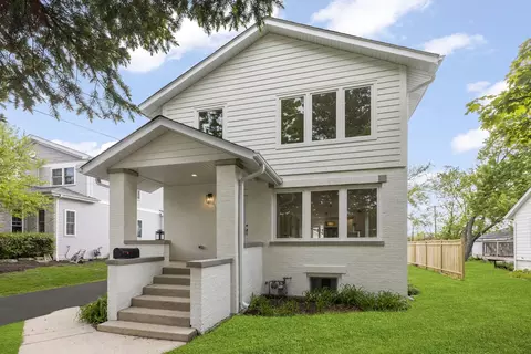 118 N President St, Wheaton, IL 60187