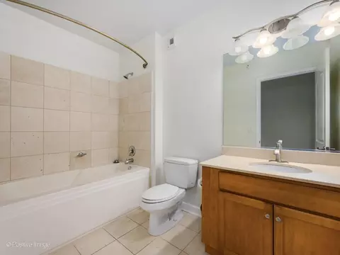 Bath - 450 E Waterside Dr #606, Chicago, IL 60601 photo 1 of 1