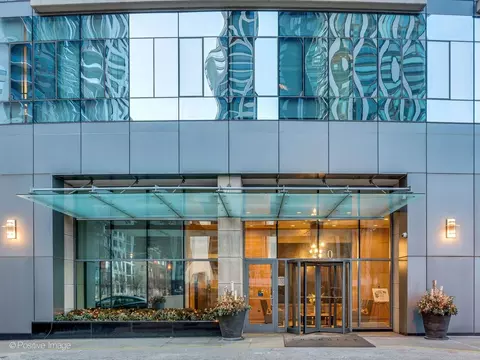 Exterior - 450 E Waterside Dr #606, Chicago, IL 60601 photo 1 of 2