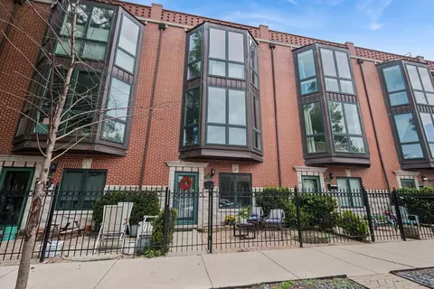 2007 N Hoyne Ave, Chicago, IL 60647