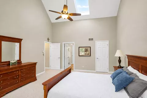 2045 Somerset Ln, Wheaton, IL 60189 photo 24