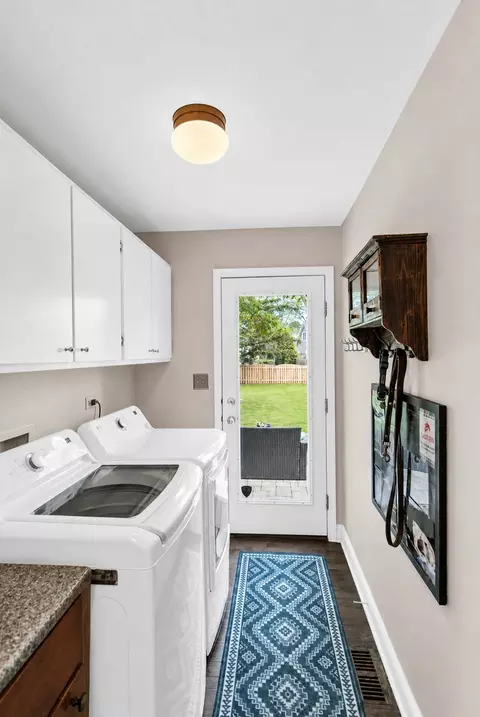 2045 Somerset Ln, Wheaton, IL 60189 photo 22
