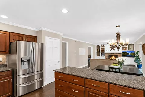 2045 Somerset Ln, Wheaton, IL 60189 photo 20