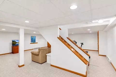 2045 Somerset Ln, Wheaton, IL 60189 photo 39