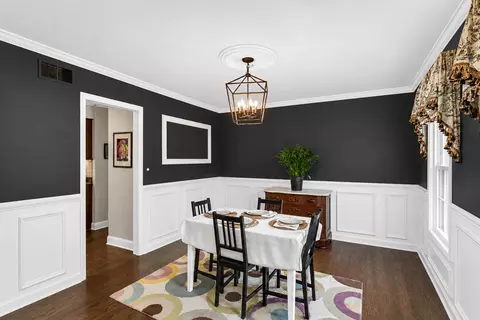 2045 Somerset Ln, Wheaton, IL 60189 photo 7