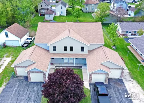 247-253 N Cross St, Sycamore, IL 60178