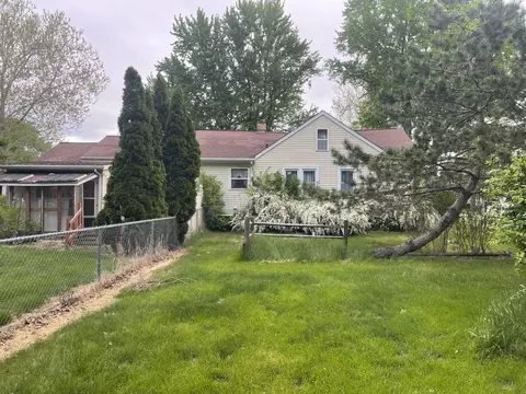 Exterior - 706 Jackson St, Prophetstown, IL 61277 photo 3 of 10