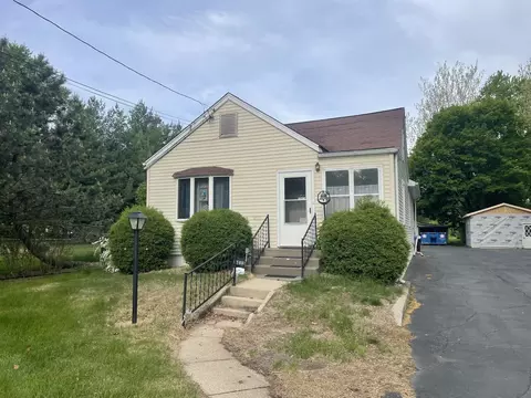 706 Jackson St, Prophetstown, IL 61277