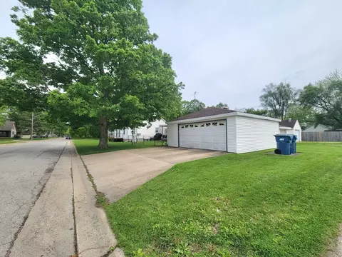 Exterior - 1205 S 7th Ave, Kankakee, IL 60901 photo 8 of 8