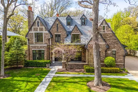 231 Woodlawn Ave, Winnetka, IL 60093