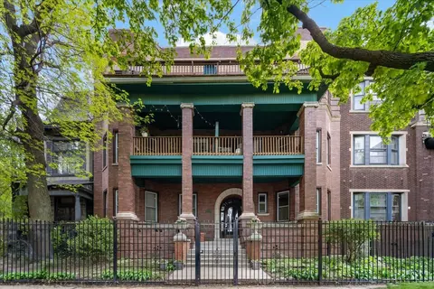 839 W Lakeside Pl #1W, Chicago, IL 60640