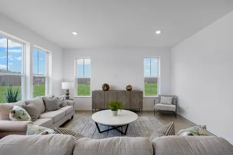 Living - 549 Arye Dr, Elgin, IL 60124 photo 1 of 4