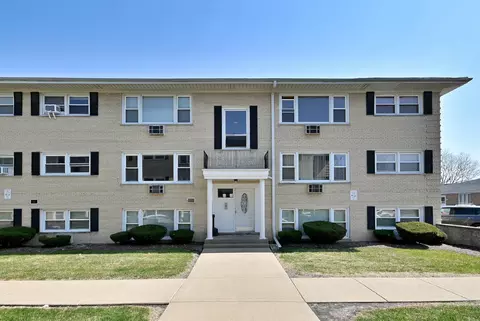 4932 N Leonard Dr #2A, Norridge, IL 60706