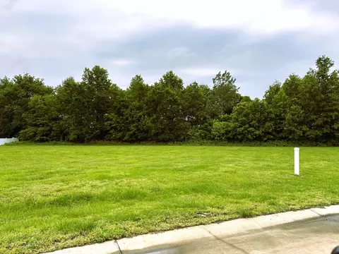 5 Coronado Dr, Centralia, IL 62801