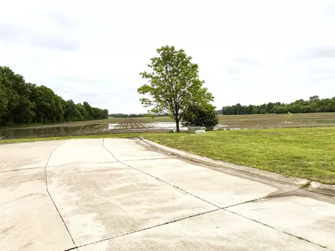 5 Coronado Dr, Centralia, IL 62801 photo 3