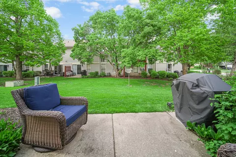 Exterior - 2117 Peach Tree Ln #2117, Algonquin, IL 60102 photo 2 of 5