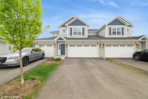 277 Masters Dr, Addison, IL 60101