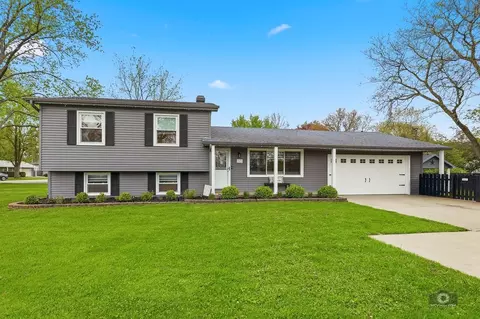 26 W350 Jewell Rd, Winfield, IL 60190