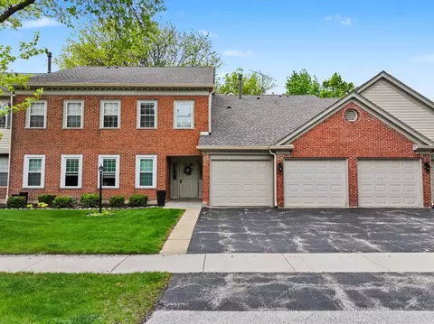 52 Brookston Dr #D1, Schaumburg, IL 60193