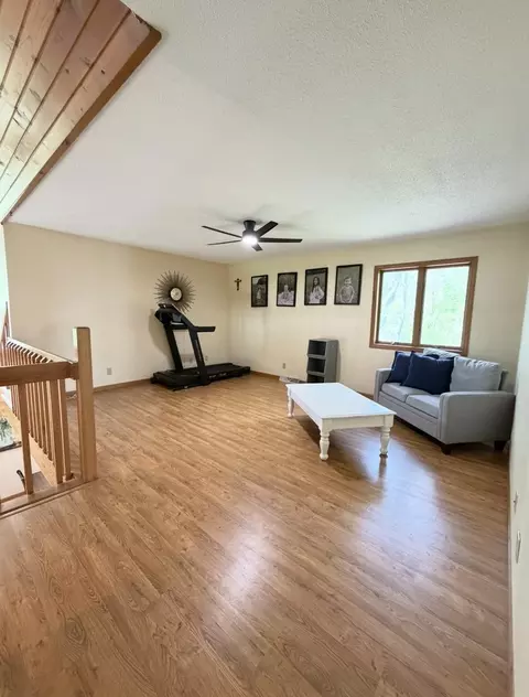 Living - 1257 Trail Dr, Dixon, IL 61021 photo 5 of 7