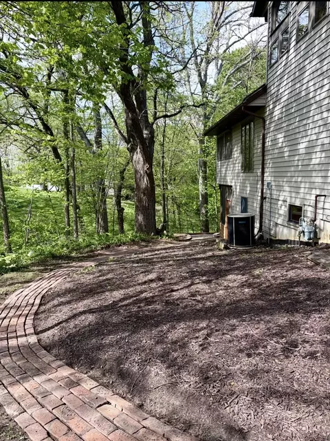 Exterior - 1257 Trail Dr, Dixon, IL 61021 photo 3 of 5