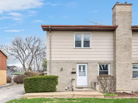 285 E 1st St, Elmhurst, IL 60126