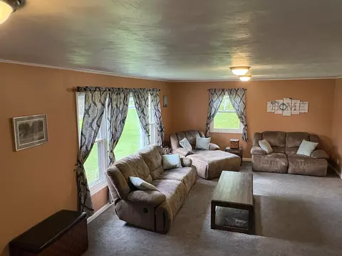 Living - 320 S Main St, Creston, IL 60113 photo 1 of 3