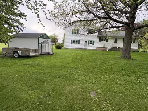 Exterior - 320 S Main St, Creston, IL 60113 photo 3 of 7