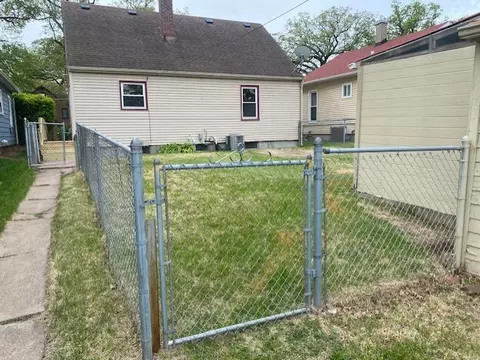 Exterior - 2927 13th Ave, Moline, IL 61265 photo 4 of 4