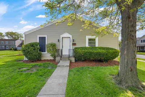 121 Williamsburg Rd, Country Club Hills, IL 60478