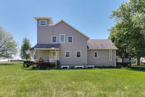 12014 Prairie Center Rd, Clinton, IL 61727
