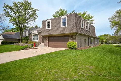 Exterior - 2234 Appleby Dr, Wheaton, IL 60189 photo 4 of 10