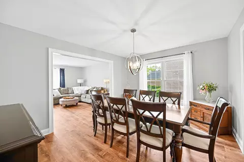 Dining - 2234 Appleby Dr, Wheaton, IL 60189 photo 1 of 4