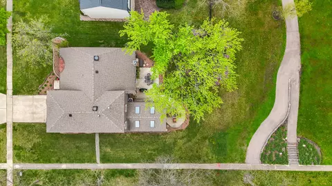 View/Area - 2234 Appleby Dr, Wheaton, IL 60189 photo 4 of 7